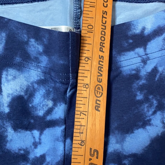 Old Navy Blue Tie Die Leggings - Picture 6 of 7